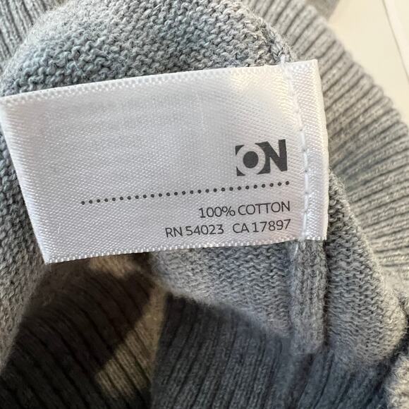 Old Navy Argyle V Neck Sweater Women's M Gray Cream White Pullover - Picture 4 of 8